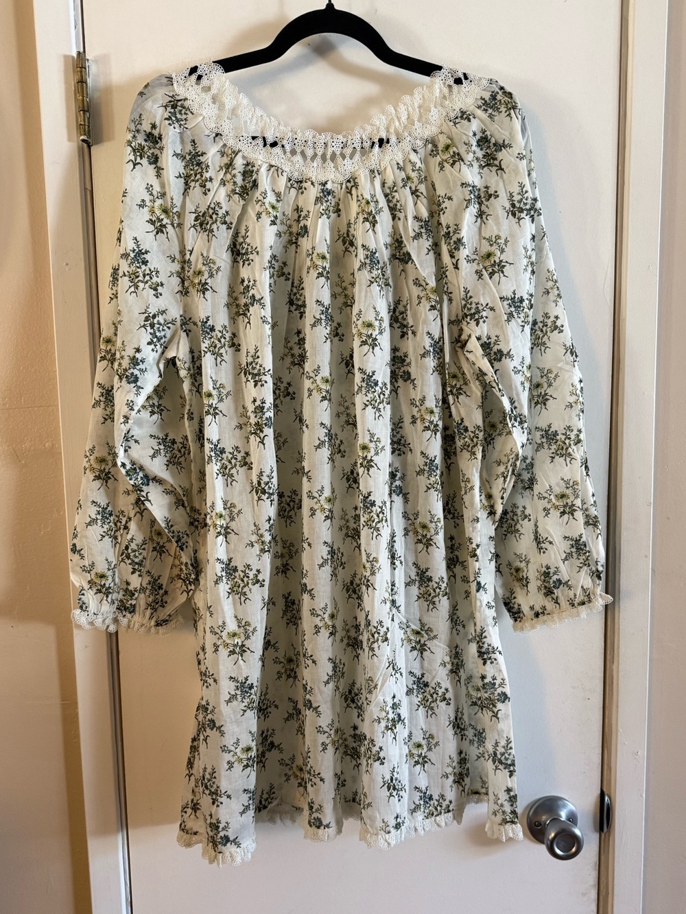 Doen Donelle Nightgown in Creme Fleur Du Palais - Picture 4 of 9